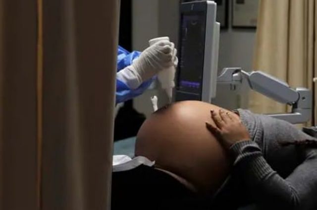 Mujeres embarazadas víctimas de violencia obstétrica en hospitales