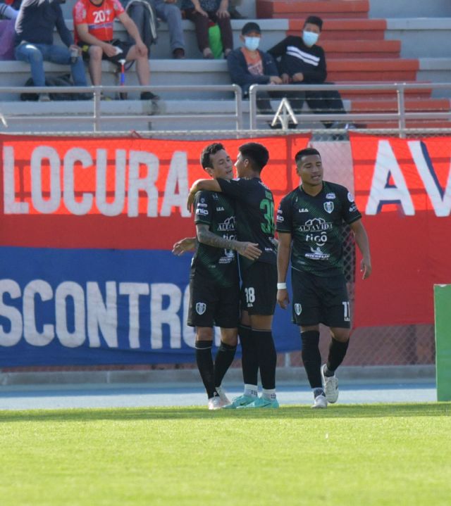 Real Tomayapo derriba a “Wilster” en Cochabamba