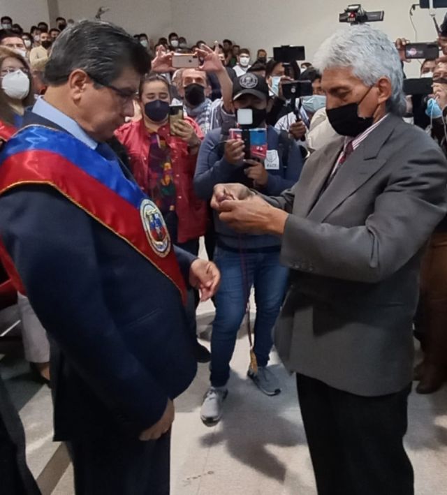 Cortez asume como Rector de la UAJMS y anuncia reunión con Arce