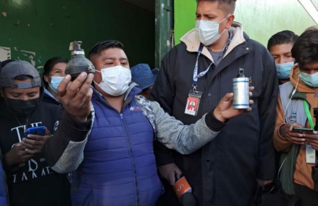 Cocaleros avisan radicalización de sus medidas y el Gobierno anuncia procesos por uso de dinamita