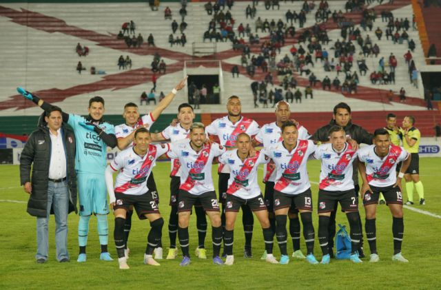 Nacional Potosí hunde a Universitario en el Patria 
