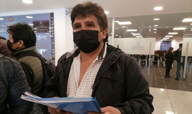 Propietarios de autos ‘chutos’ llevan un año exigiendo una ley de regularización y anuncian nueva marcha