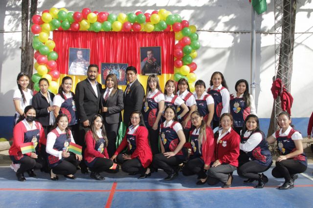 Plantel docente y administrativo del Kínder Americano.