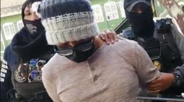 Padre evita la fuga de su hijo acusado de violar a una niña de 5 años y lo entrega a la Policía