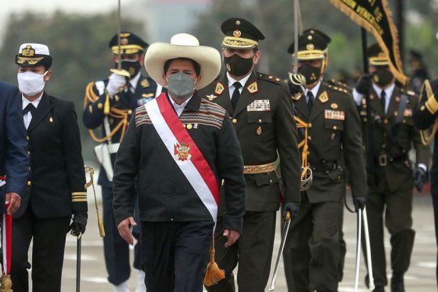 Perú: Castillo cambia alto mando policial tras allanamiento al Palacio de Gobierno