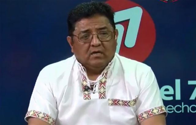 Ministro no descarta  liberar la venta de la hoja de coca en mercados sindicales
