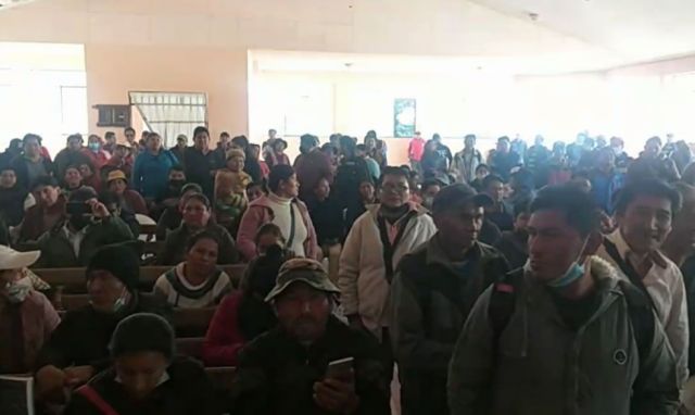 Cocaleros deciden iniciar una marcha desde los Yungas el 4 septiembre