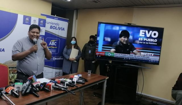 Presidente de la ABC refuta dichos de Evo, niega haber cobrado coima y afirma que no renunciará