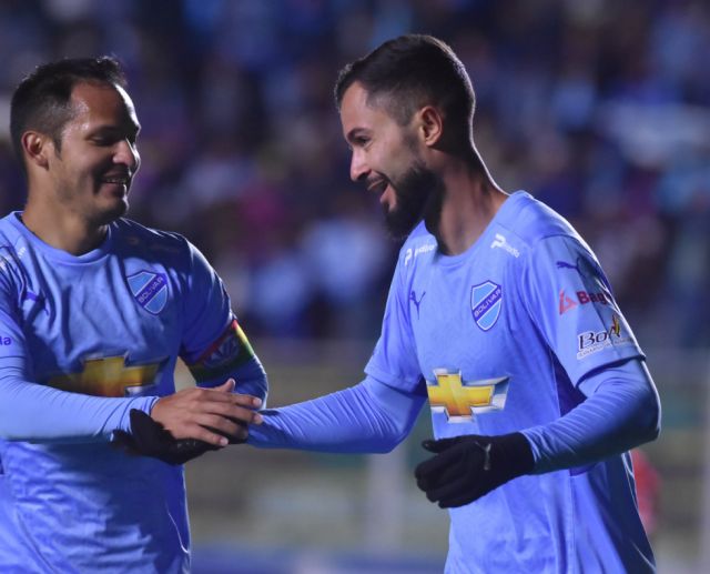 Bolívar va por la cima del campeonato ante Blooming 