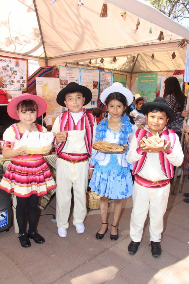 Colegio Alemán del Sud realizó una Feria para conocer Bolivia