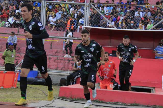 Tomayapo recibe a Palmaflor en el estadio IV Centenario