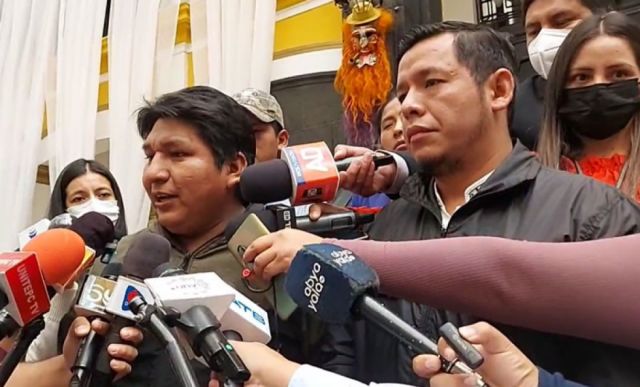 Federaciones del Trópico defienden a Evo
