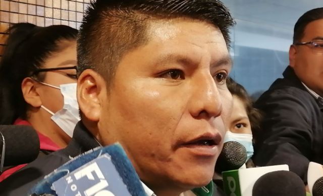 Loza anuncia evaluación de ministros a fin de año