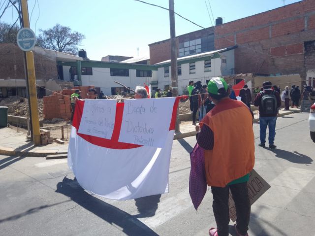 Demuelen construcción ilegal de la EPI Central de Tarija