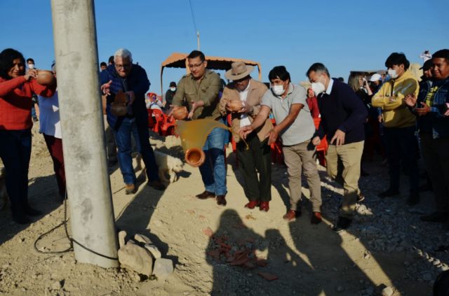 La Gobernación y Setar inauguran electrificación en dos barrios 