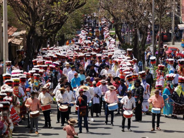 Tantos chunchos como gotas en un río.