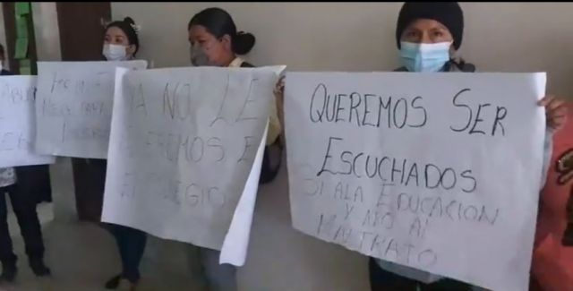 Padres exigen el cambio de una maestra acusada de maltrato físico y psicológico en Tarija