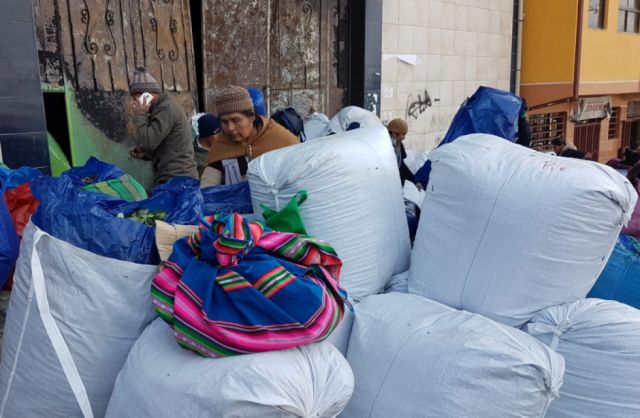 Mercado de coca de Villa El Carmen reabre sus puertas