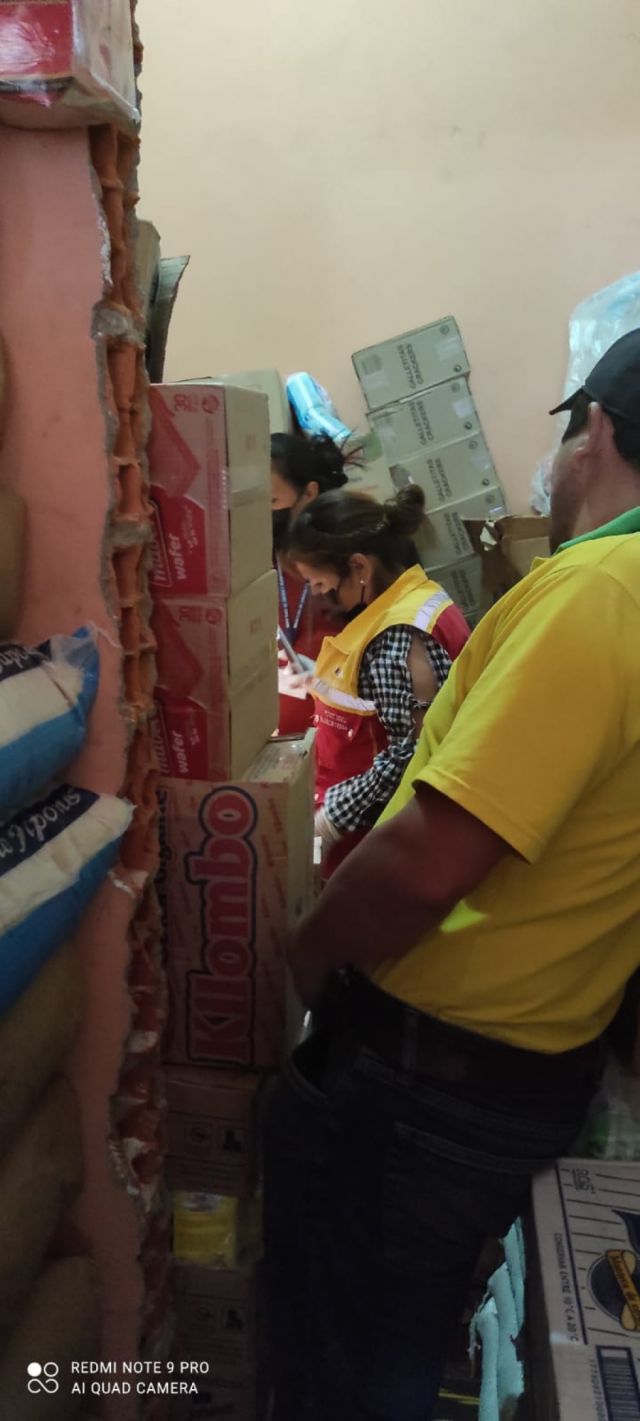 Hallan alimentos mordidos por ratas en tienda de abarrotes del mercado Campesino en Tarija 