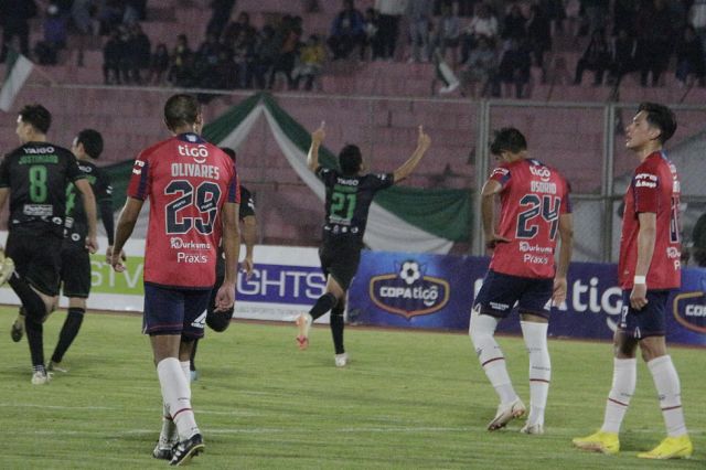 El “Zurdo” Valencia le da el  triunfo a Real Tomayapo 