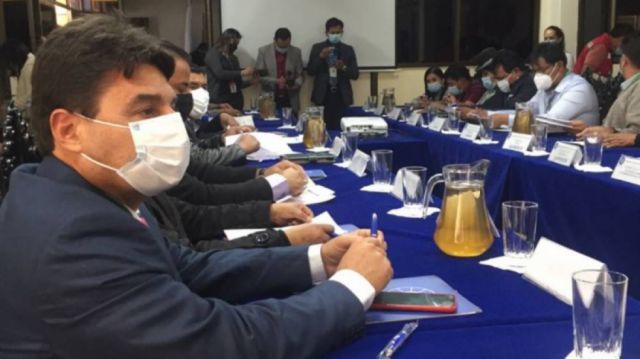 La AMB se reúne de urgencia para mediar en lío por el Censo 
