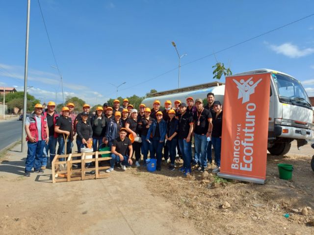 Ecofuturo reforestó la avenida Jaime Paz en Torrecillas