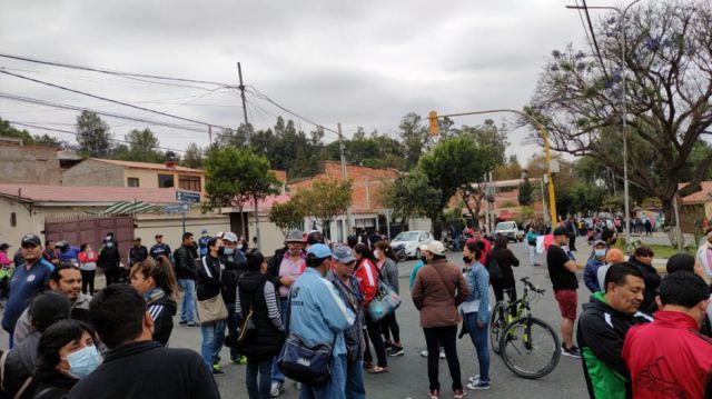  Masivo bloqueo en la rotonda del ex zoológico exige Censo para el 2023
