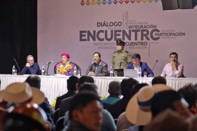 Encuentro establece 30 días para definir fecha del Censo