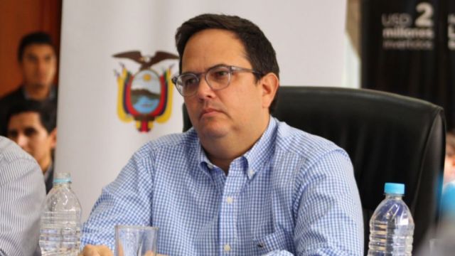 Renuncia el ministro de Energía de Ecuador