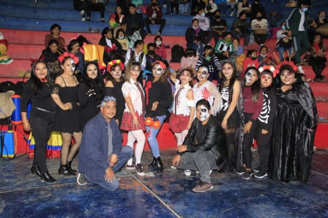 Farándula Halloween del Colegio Americano de Tarija.