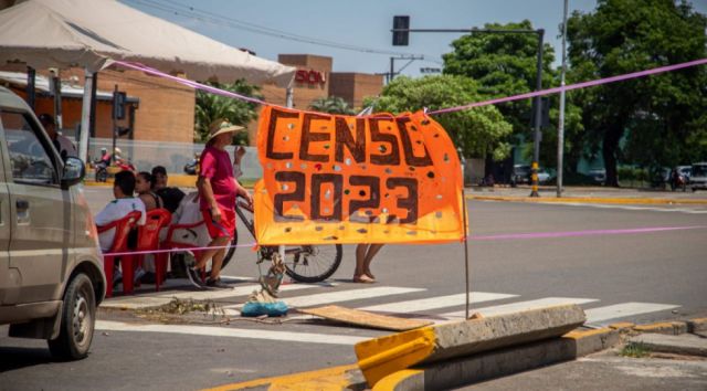 Calvo pide deponer actitudes violentas para dialogar, pero advierte que cruceños se defenderán