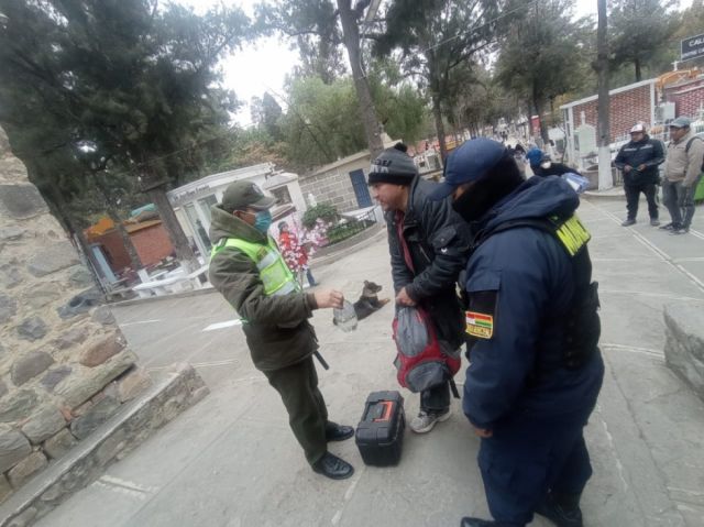Guardia Municipal realiza controles en el cementerio 