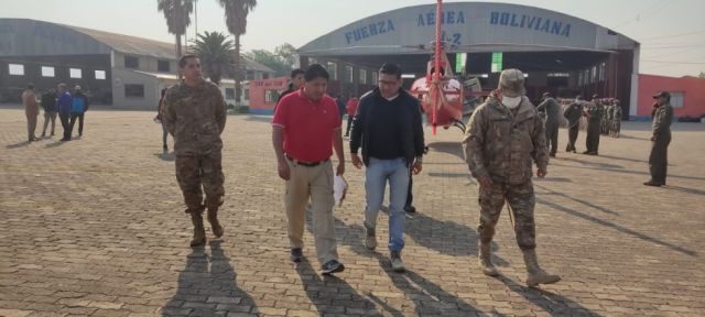 Defensa Civil despliega 169 efectivos militares para atender incendios en Tarija