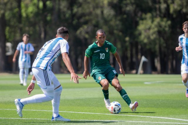 Moisés Paniagua, titular y con la 10 en la Selección Sub-17