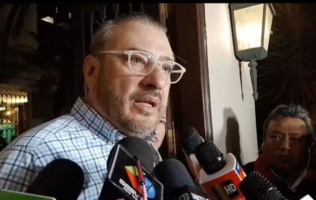 Calvo advierte a desbloqueadores: ‘No sigan buscando despertar la furia del cruceño porque nos van a encontrar’