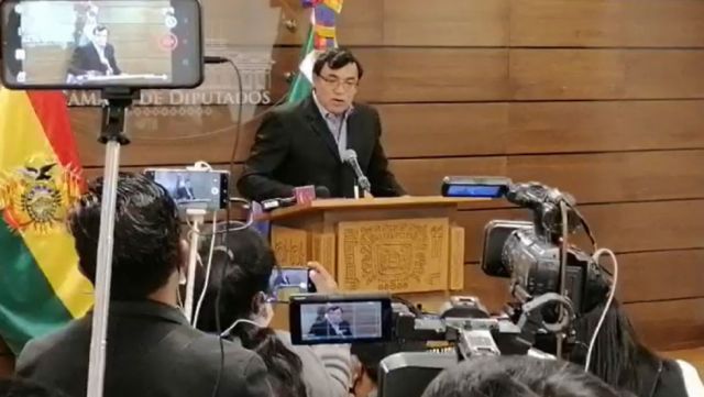 Presidente de Diputados promete ‘monitorear’ redistribución de recursos y escaños, pero no descarta ley