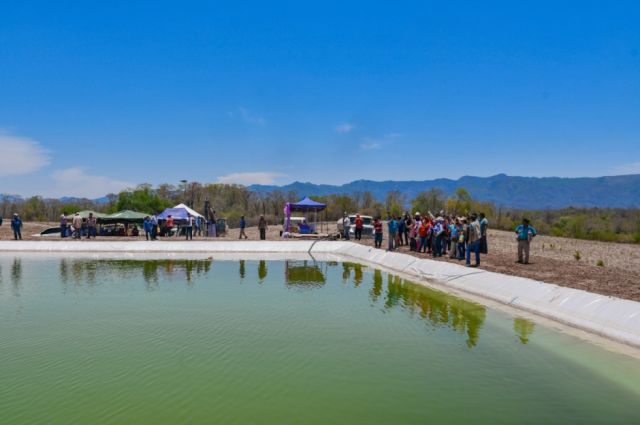 Entregan reservorios de agua en Villa Montes 