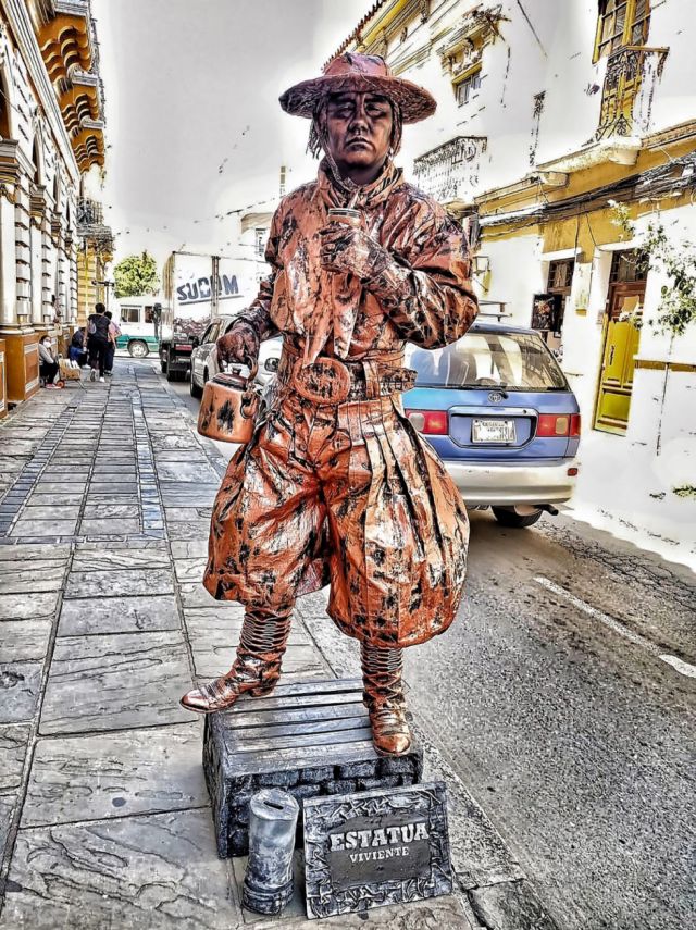 Ronald Millares, la estatua que respira (II)