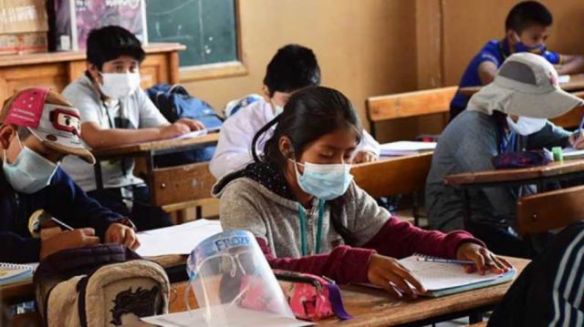 Educación: Paro retrasó la emisión de notas escolares