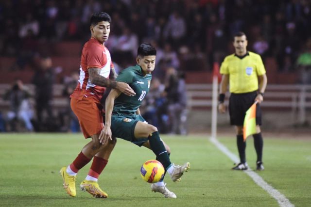 La Selección inició con derrota la era Costas