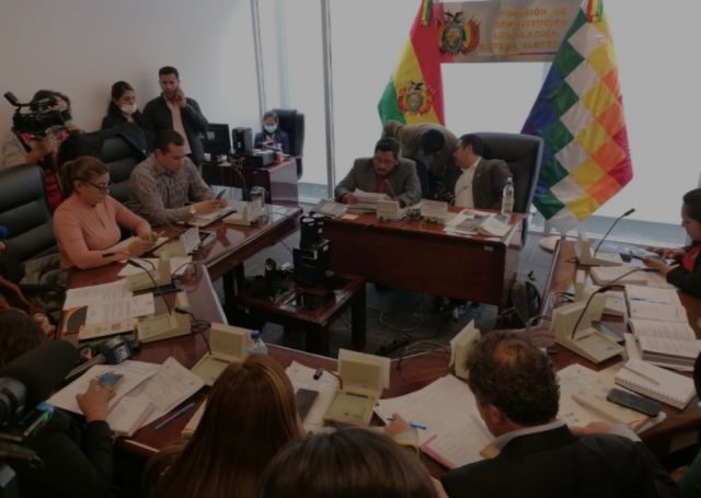 Comisión de Constitución reanuda sesión y afirman que ahora hay seis proyectos de ley del Censo