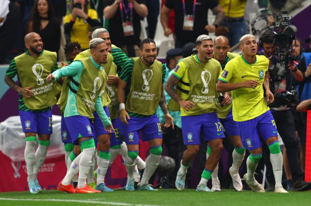 Brasil muestra los credenciales de candidato al título al ganar con autoridad 