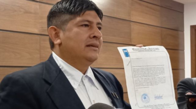 Cuellar advierte con demandar al exministro Romero