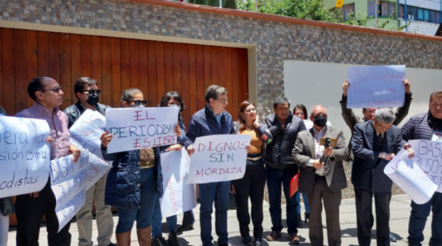 Periodistas piden al Gobierno frenar ataques violentos y presión judicial