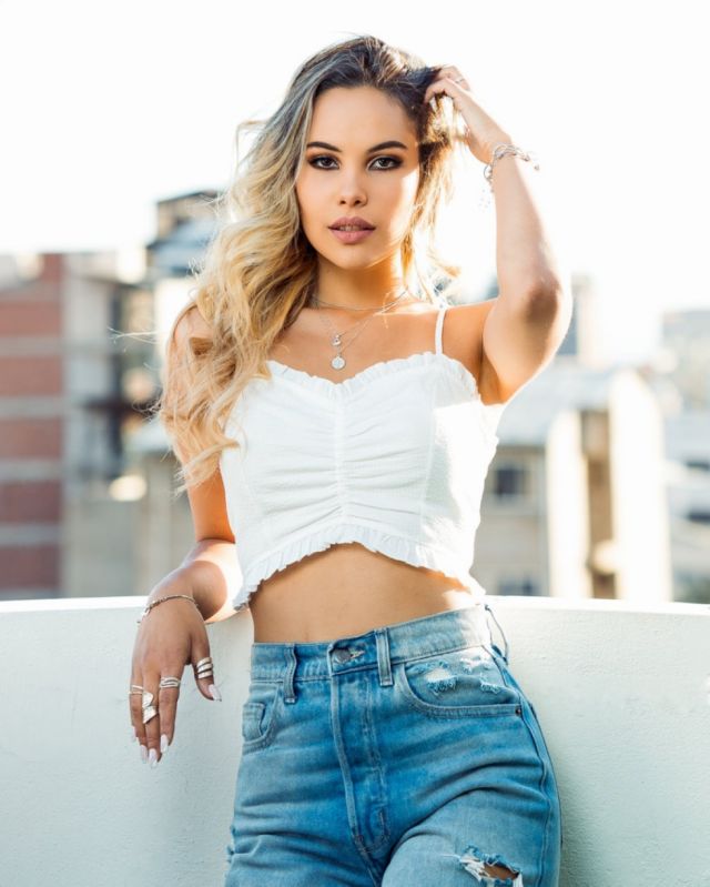 Ex Miss Bolivia asegura que nunca discriminó a nadie y que su destitución fue injusta