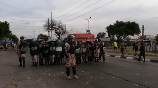 Enfrentamiento deja al menos treinta heridos