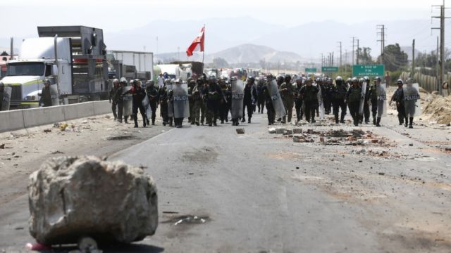 Aumentan a 9 los muertos en el departamento peruano de Ayacucho en medio de las protestas
