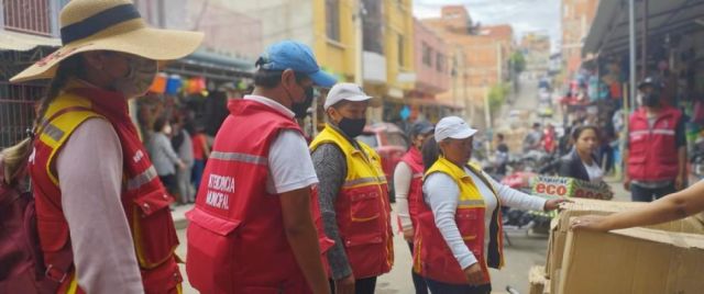 Intendencia intensifica operativos en ferias navideñas