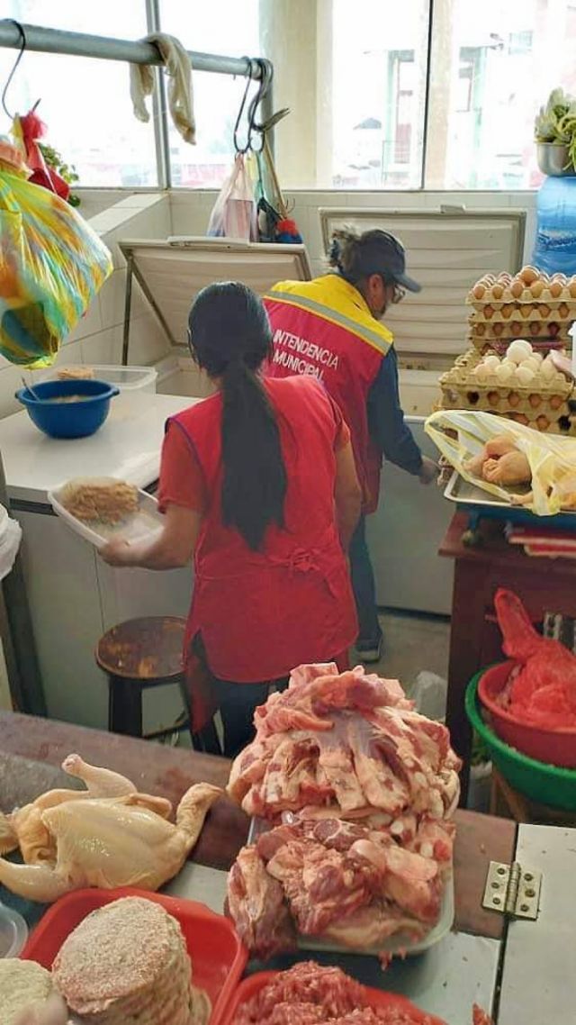 Avícolas garantizan abastecimiento de carne de pollo