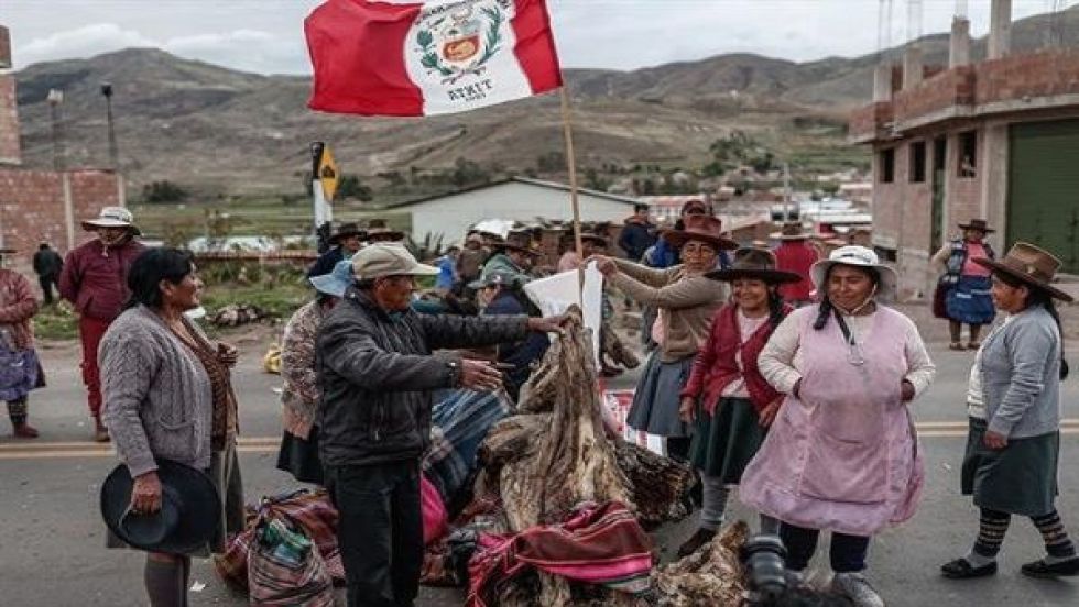 Tercer día de paro en Perú  exige renuncia de Boluarte